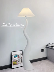 Scandinavian Sculptural Floor Lamp – Organic Wood Grain LED Standing Light for Living Room & Bedroom